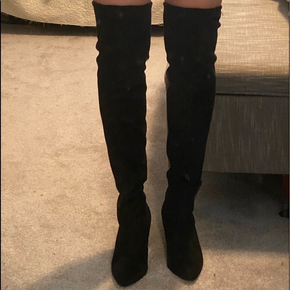 Knee high boots, black, never worn